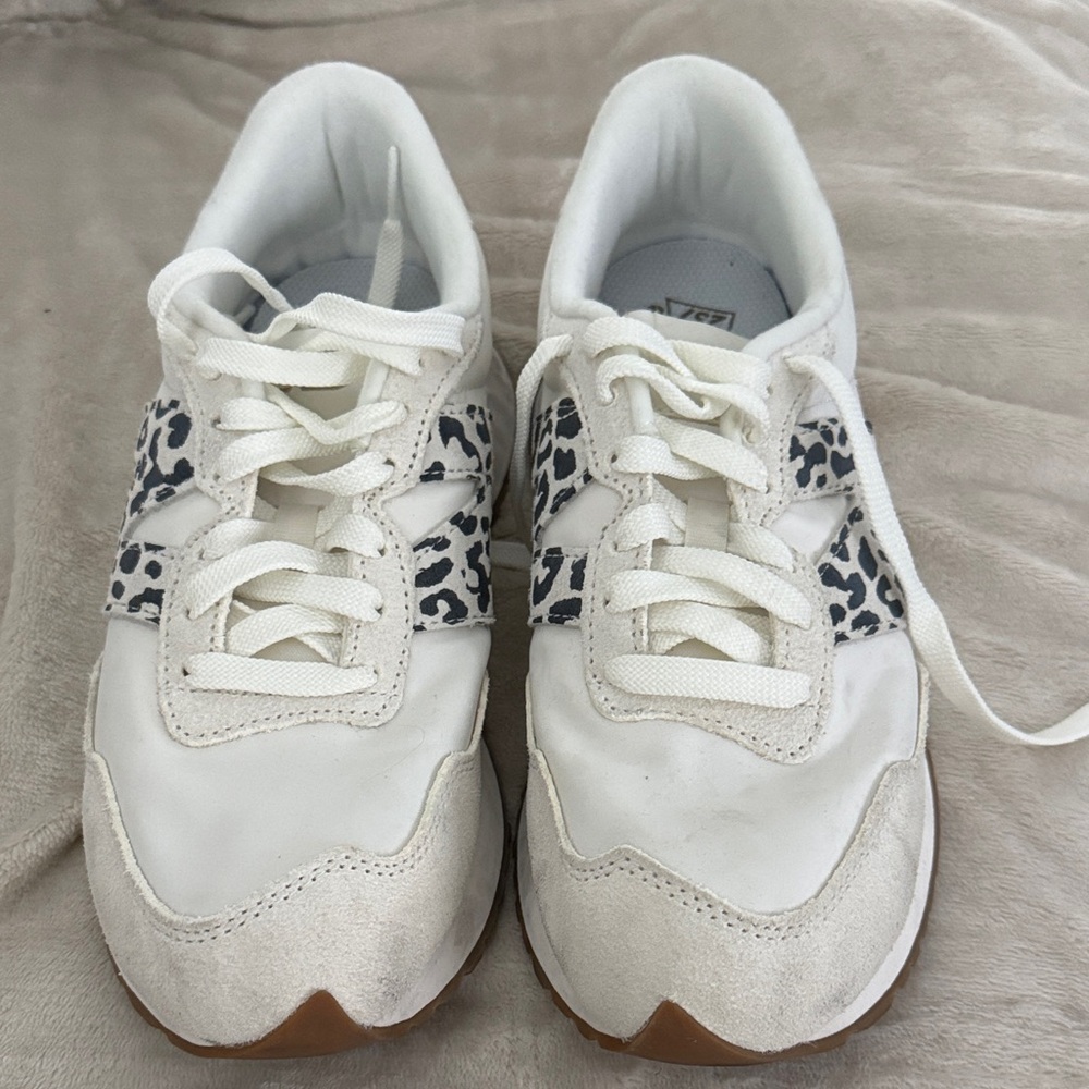 New Balance White and Gray Women's Sneakers